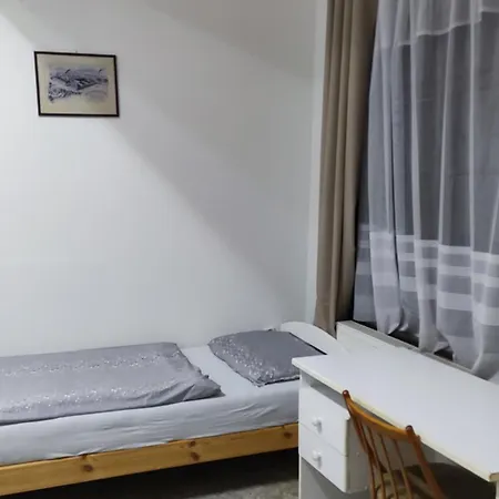 Narodak ,ubytovani Inn *